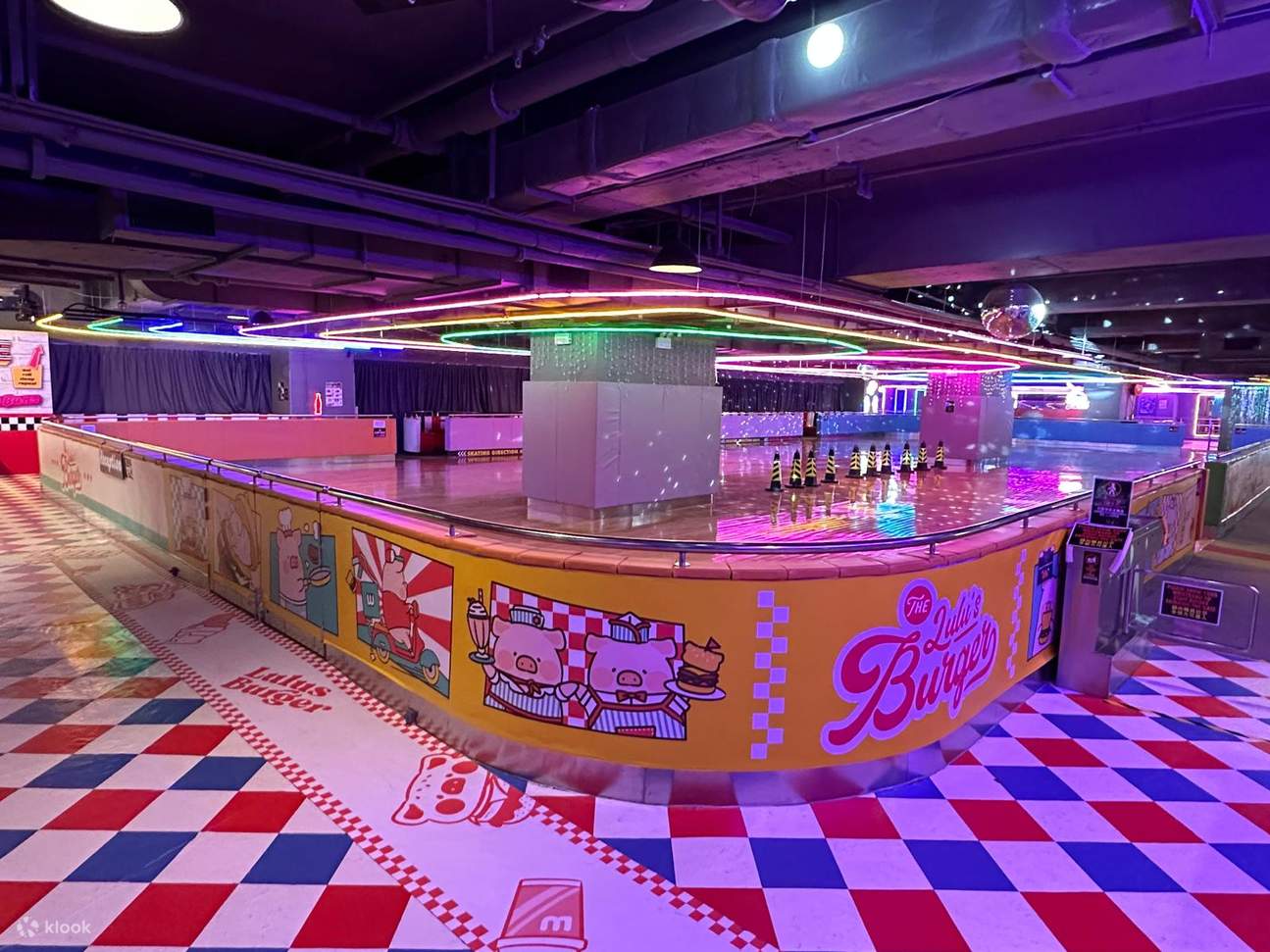 Bun's 2020 ประสบการณ์สเก็ตอินไลน์สไตล์เรโทรในร่ม｜ไล่จือ角｜ไคว่ชุง